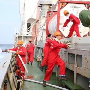 中国第34次南极科考队举行首次“弃船演习”